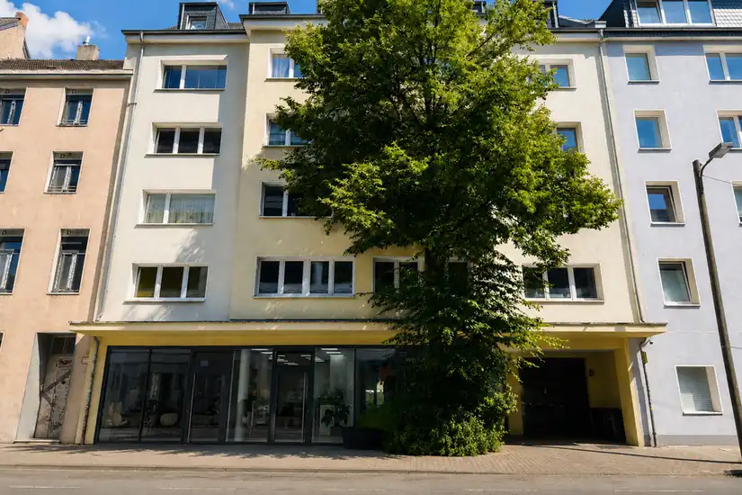 Straßenansicht
