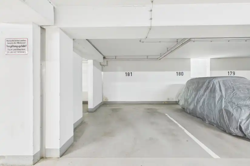 Tiefgaragenstellplatz